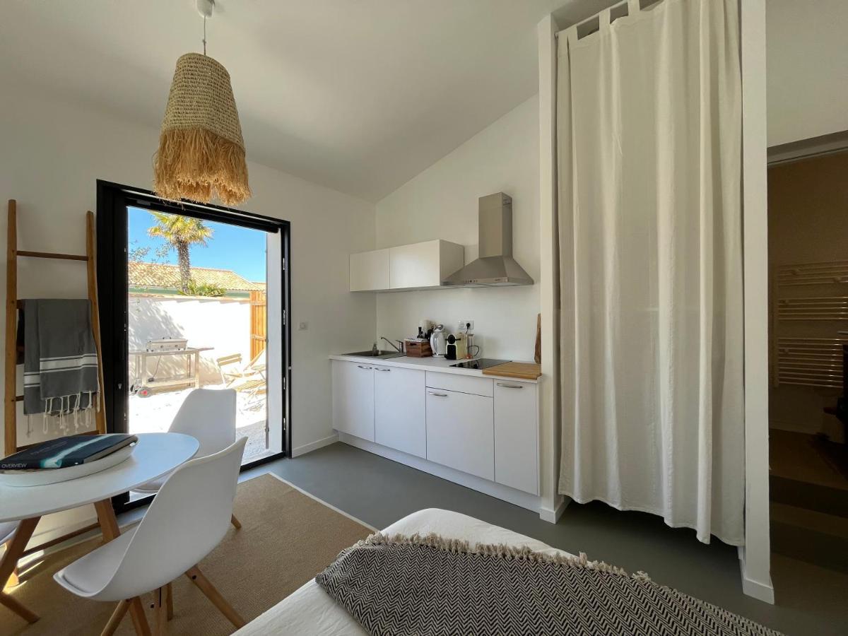 Maisonnette A Proximite Plage Et Port De St-Martin サン・マルタン・ド・レ エクステリア 写真